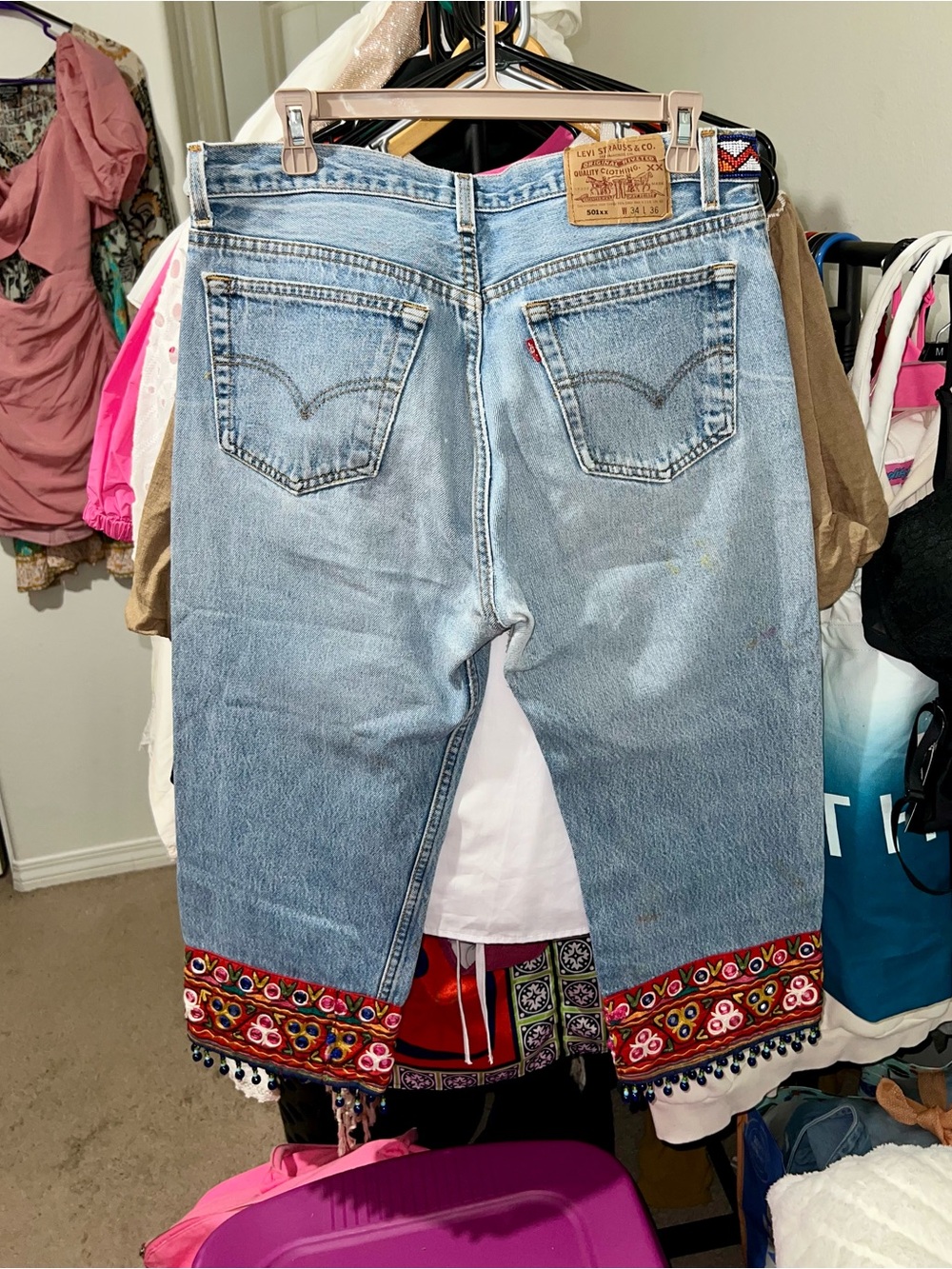 Vintage Buzz 18 Embellished Cropped 501 Levi’s Tribal Boho Style - Picture 11 of 16